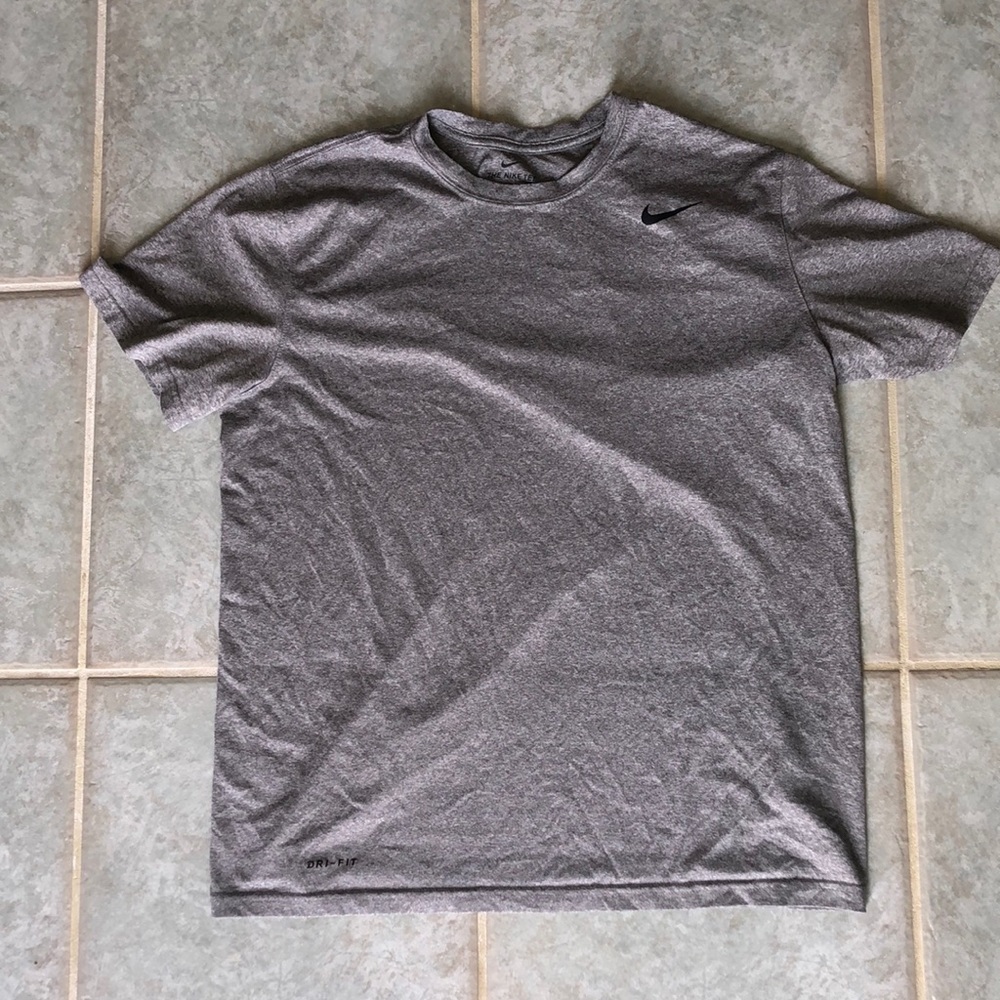 Nike Dri-Fit Tee Size L